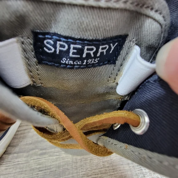 Sperry women's size 8 - Picture 3 of 5